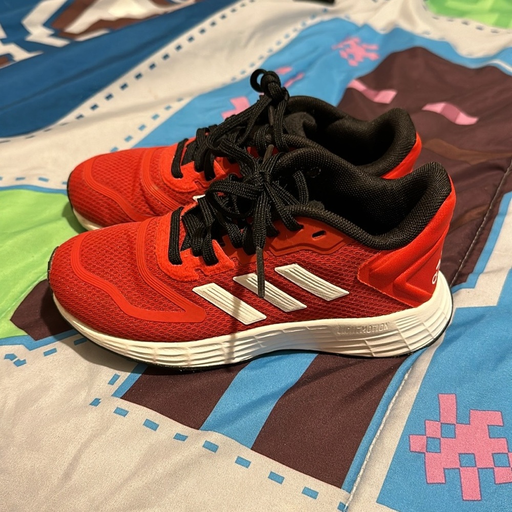 Adidas Sneakers